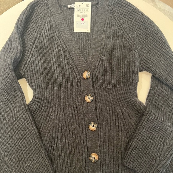 Zara fitted waist knit cardigan - Khaite style - Picture 9 of 12